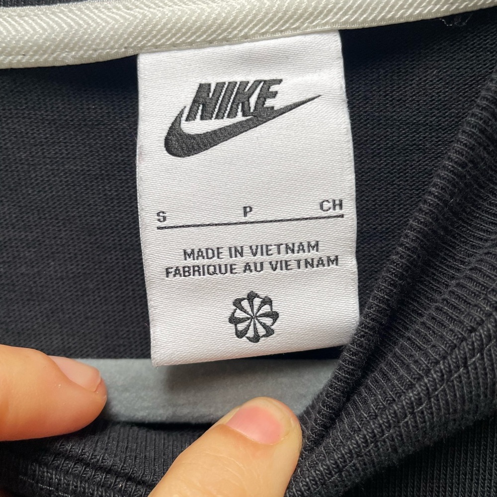 Nike Sportswear Premium Essentials Mock Neck Shirt Black Men's Small - Picture 6 of 7